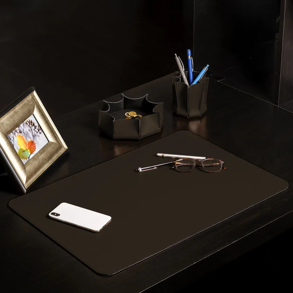 limac design leilux set of desk accessories in leather