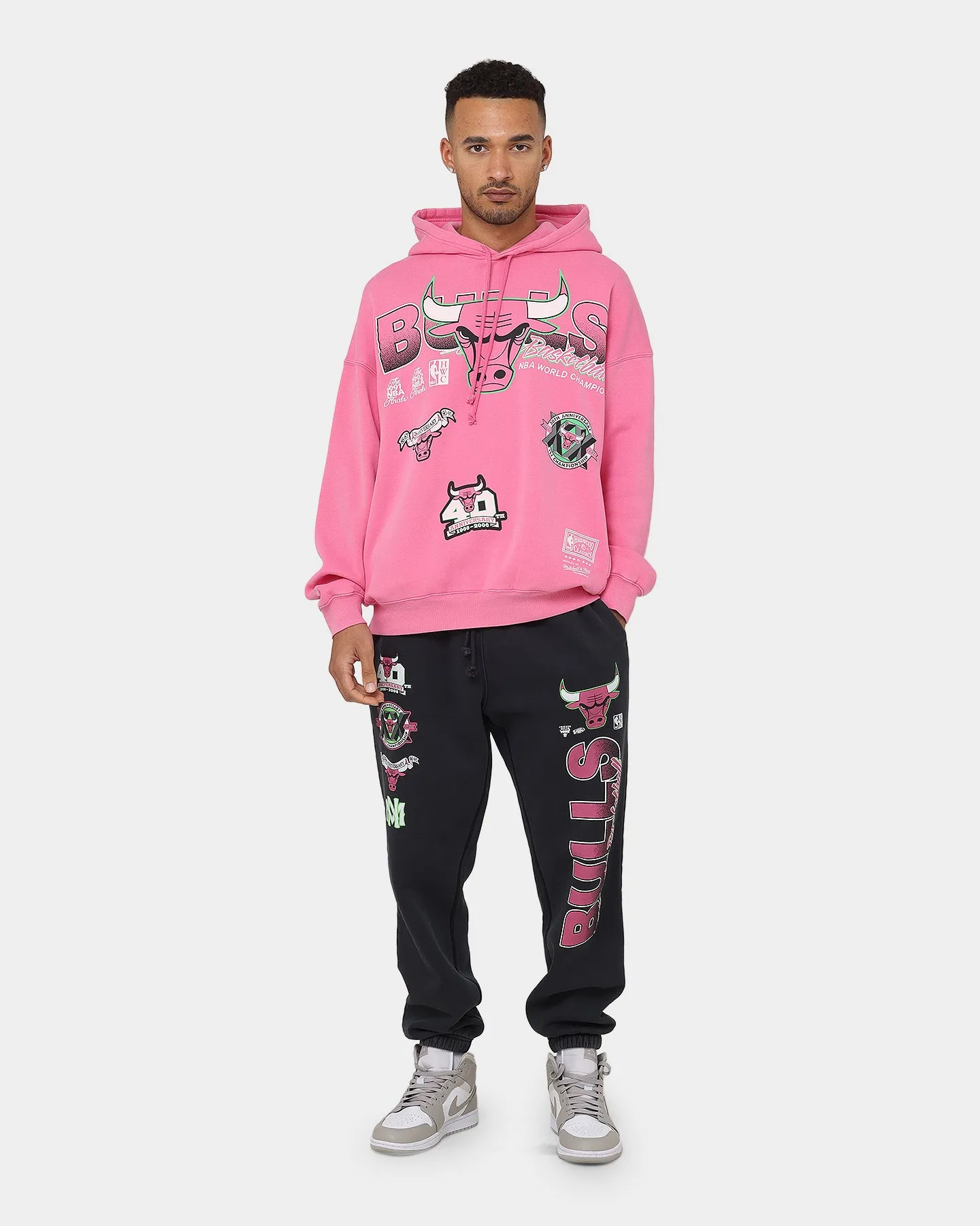 Mitchell & Ness Chicago Bulls Neon Champs Hoodie Neon Pink