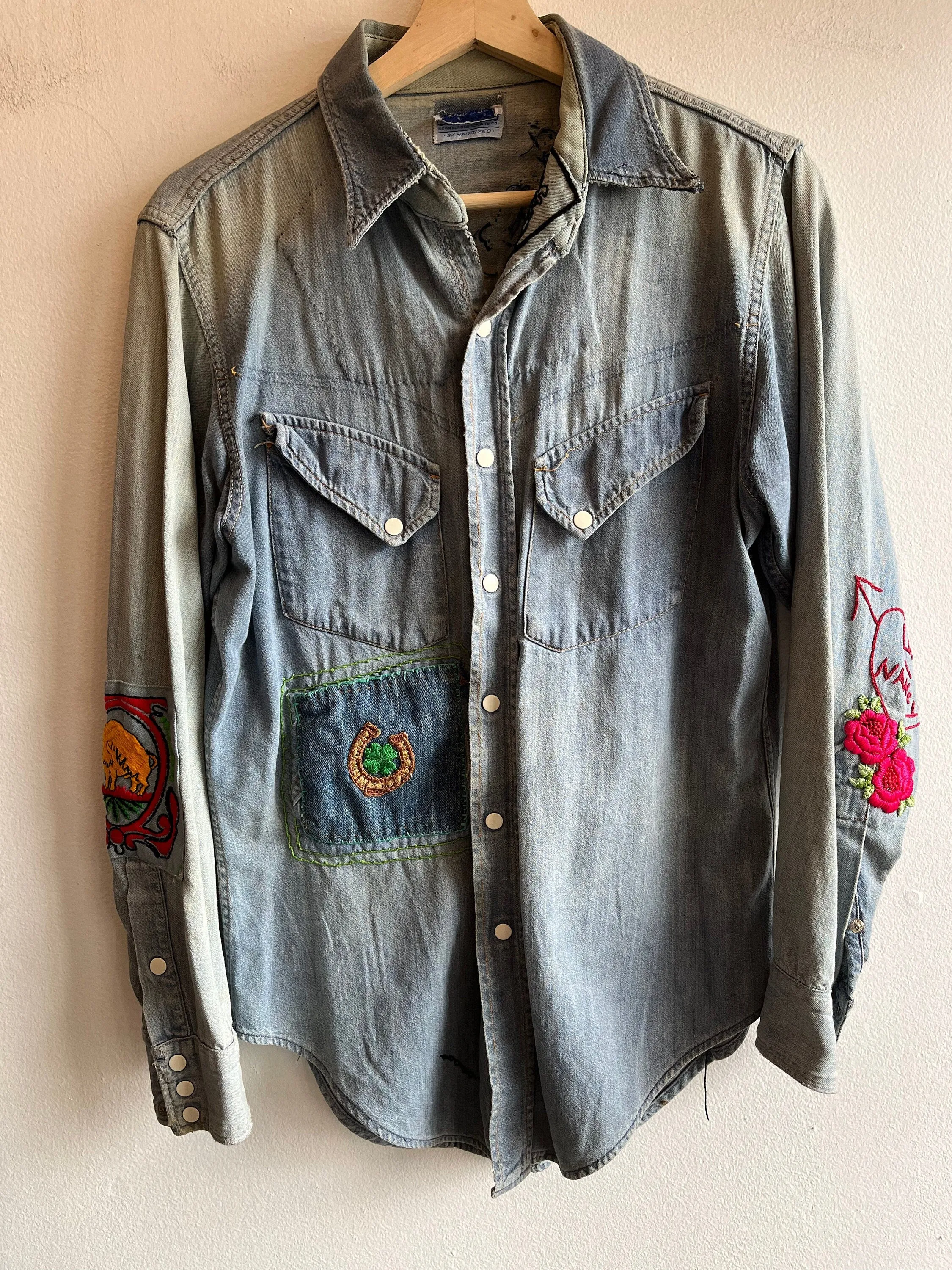 Vintage 1950s sears embroidered denim slant pocket pearl snap shirt